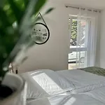 Amao Pearl - Rollstuhlgerechtes Premium - Naehe Messe Appartement *
