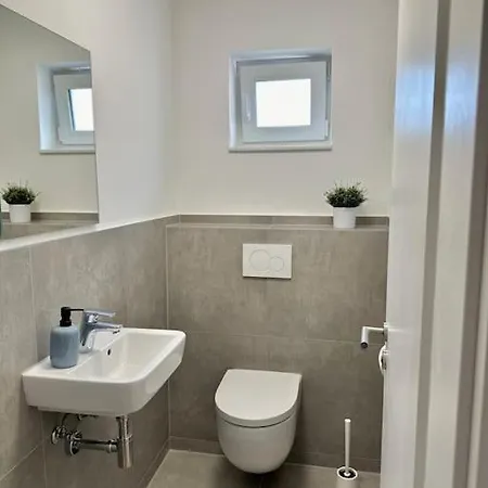 شقة Amao Pearl - Rollstuhlgerechte - 94 Qm - Balkon & Tiefgarage - Aufzug - Naehe Messe - Bis 10 Pers 2whg *