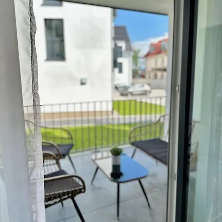 Amao Pearl - Rollstuhlgerechte - 94 Qm - Balkon & Tiefgarage - Aufzug - Naehe Messe - Bis 10 Pers 2whg