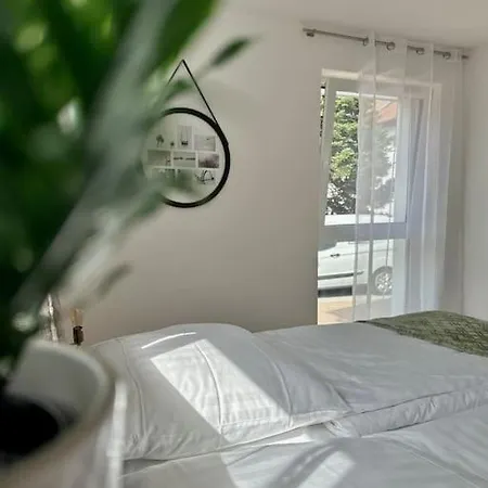 Amao Pearl - Rollstuhlgerechte - 94 Qm - Balkon & Tiefgarage - Aufzug - Naehe Messe - Bis 10 Pers 2whg شقة *