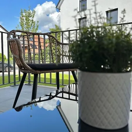 Amao Pearl - Rollstuhlgerechte - 94 Qm - Balkon & Tiefgarage - Aufzug - Naehe Messe - Bis 10 Pers 2whg *