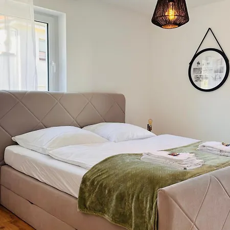 アパート Amao Pearl - Rollstuhlgerechtes Premium Apartment - Naehe Messe オフェンブルク