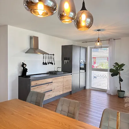 Amao-pearl - Business - Balcony - Parking * Offenburg