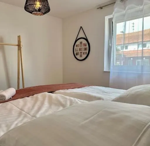 アパート Amao Pearl - Rollstuhlgerechtes Premium Apartment - Naehe Messe オフェンブルク